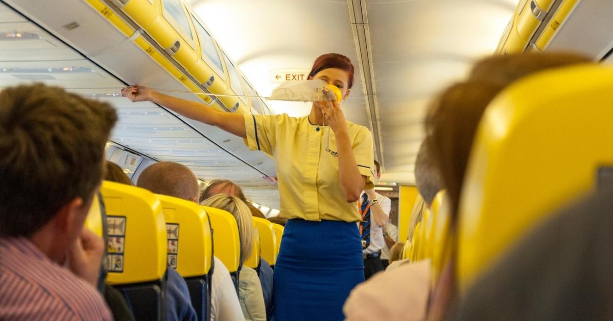 Decizia luată de Agenția pentru Siguranța Aviației după ce un pasager Ryanair a fost aproape aspirat în afara avionului în timpul zborului