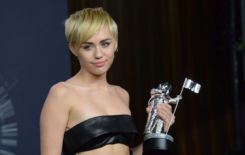 LISTA câştigătorilor la MTV Video Music Awards 2014