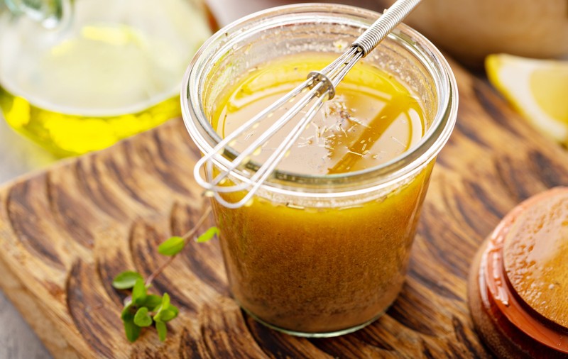 Ce este sosul vinaigrette și cum se prepară. Rețetă de sos vinaigrette