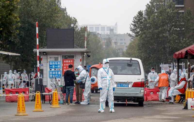 China anunță carantină în mai multe zone, după confirmarea a 100 de cazuri COVID