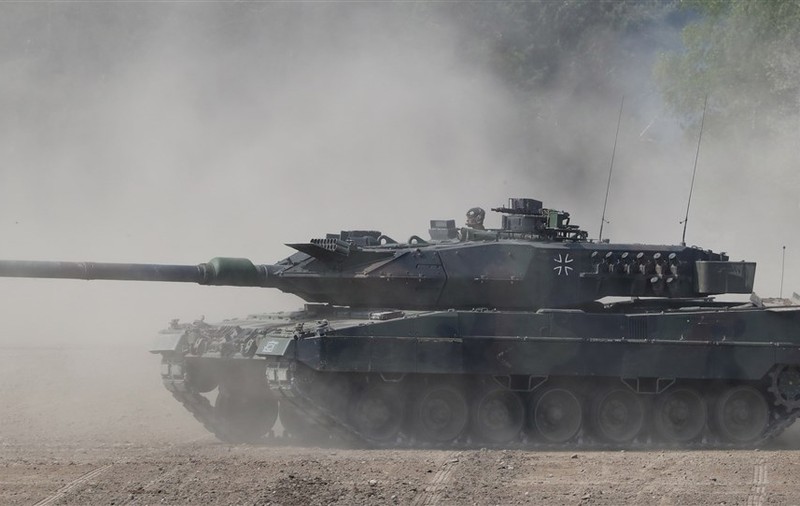 Tancurile Leopard vor ajunge în Ucraina în trei luni, estimează Germania. În total, Kievul va primi aproape 100 de astfel de tancuri