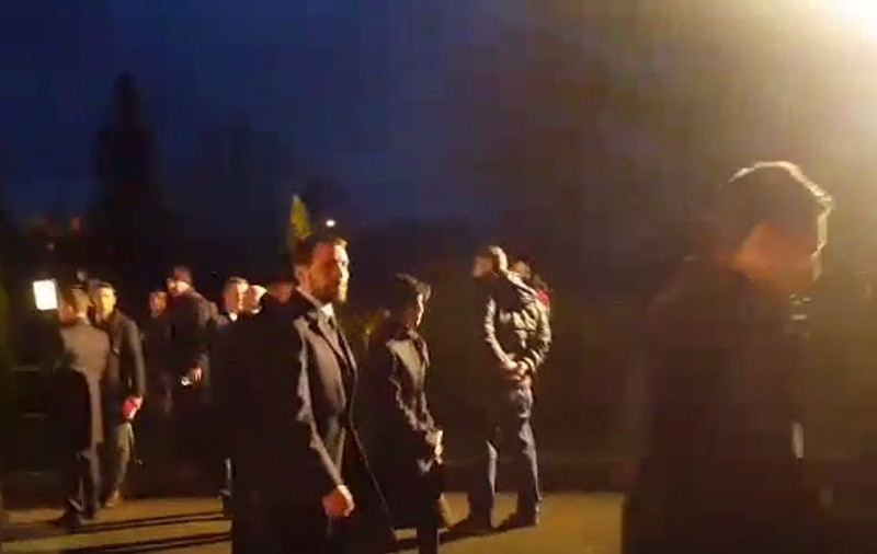 VIDEO/ Fostul Principe Nicolae a ajuns la Curtea de Argeș înaintea Trenului Regal