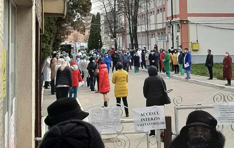 VIDEO | UPDATE. Reacția autorităților după ce medicii de la Spitalul din Dorohoi au protestat față de decizia de a transforma instituția în Spital COVID-19: ”Logistic nu suntem pregătiți”