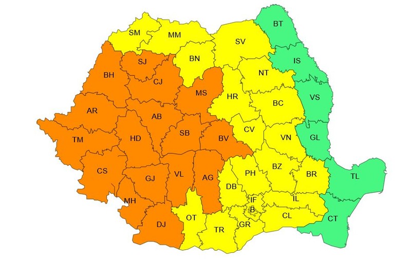 Alertă meteo pentru aproape toată țara. Cod portocaliu și galben de ploi torențiale și vijelii