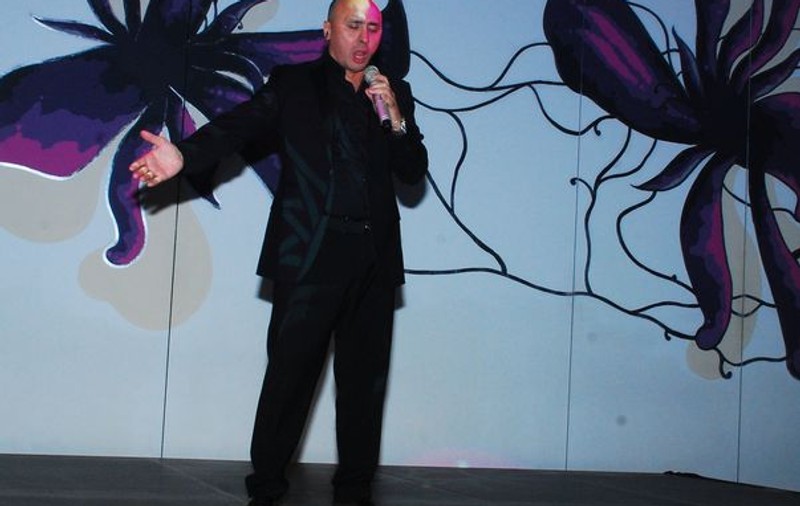 Marcel Pavel și Ștefania Calofir au cântat pe rând piesa "Caruso" la un eveniment