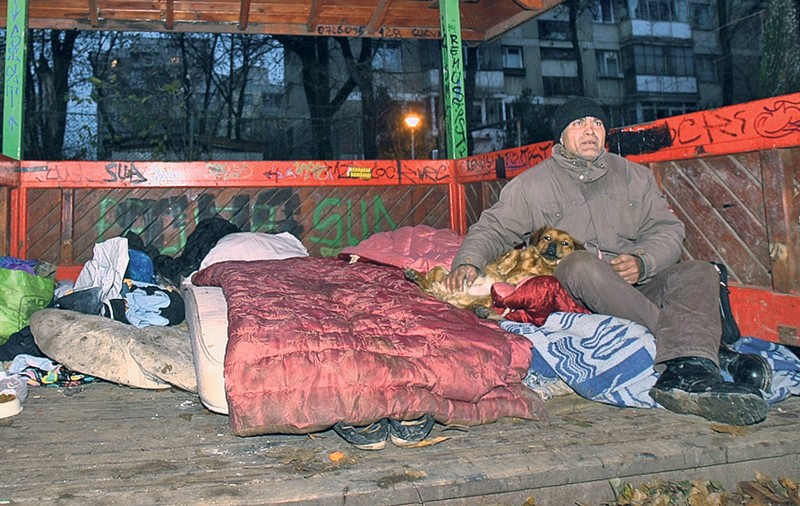 EXCLUSIV | Viaţă de câine