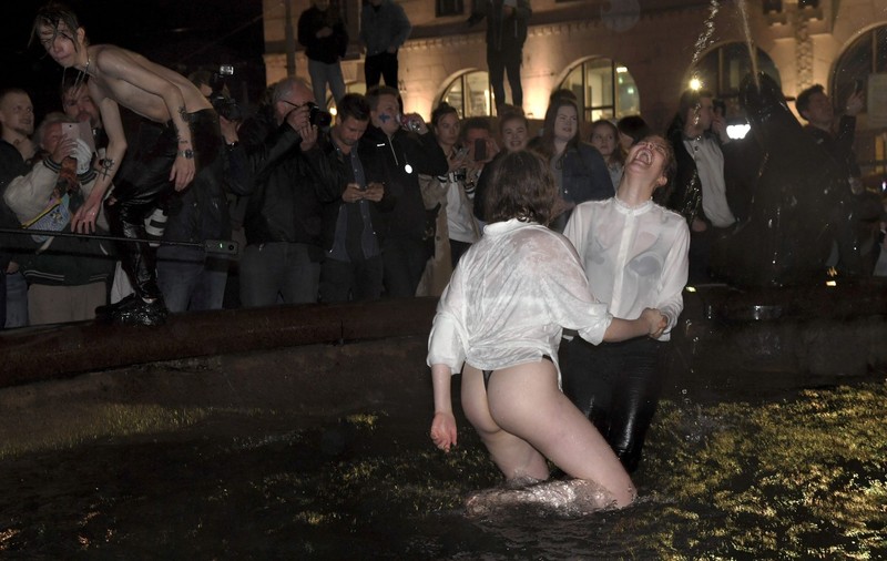 Finlandezii au sărbătorit în chiloți titlul mondial la hochei | GALERIE FOTO&VIDEO