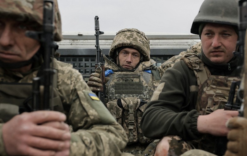 Marea Britanie poate trimite trupe în Ucraina pentru cinci ani. Ce misiune vor avea militarii britanici