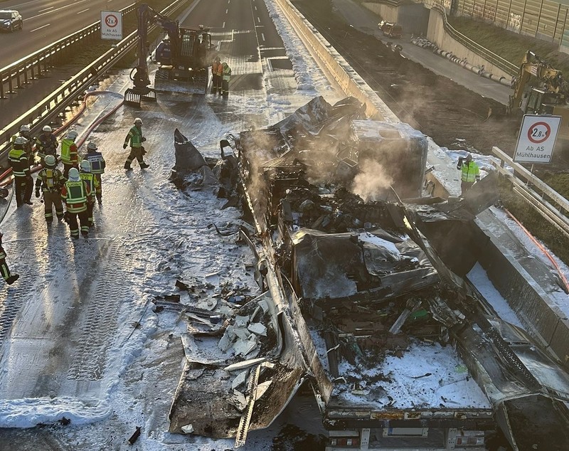 Șofer de TIR scos din cabina cuprinsă de flăcări și salvat de la moarte de doi tineri, în Germania: „Nu poți să-l lași acolo și să-l vezi cum arde”
