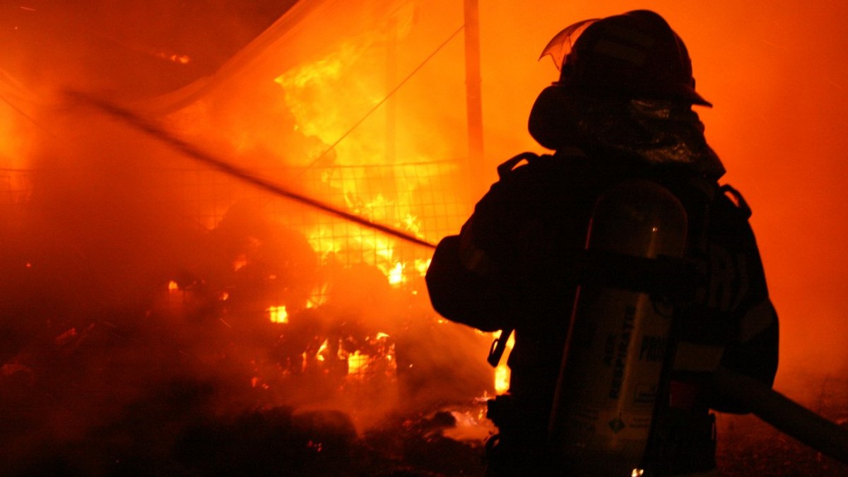 11 oameni fără adăpost au murit într-un incendiu
