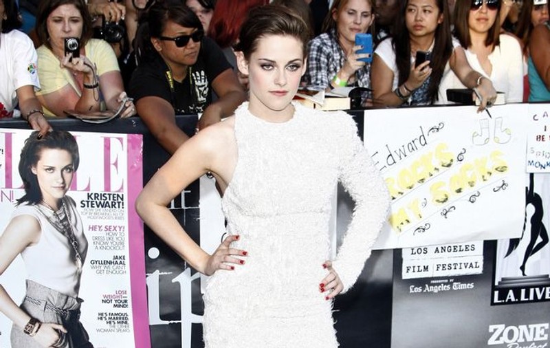 Kristen Stewart va juca rolul Alba ca Zăpada