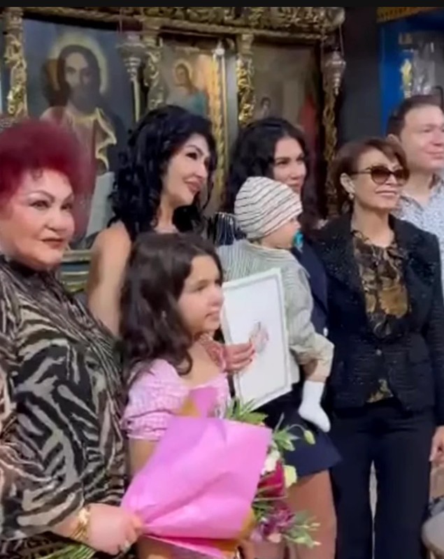 Imagini rare cu familia Elenei Merișoreanu. Artista de muzică populară și-a botezat strănepotul. „Nu am vrut să facem tam-tam”