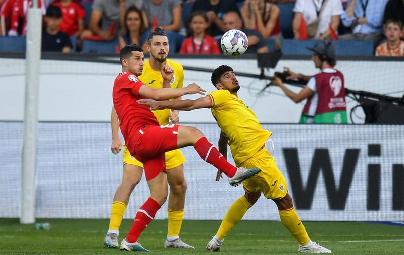 România, egal cu Elveția, în preliminariile EURO 2024. Două goluri marcate în prelungiri de Mihăilă