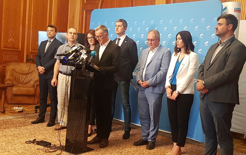 USR propune 12 măsuri urgente, după crimele de la Caracal. Formaţiunea vrea convocarea de urgenţă a Parlamentului în sesiune extraordinară