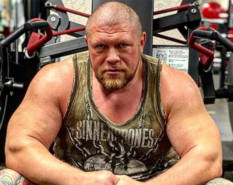 Luptătorul de MMA poreclit „Mad Max”, un criminal condamnat, eliberat din închisoare pentru a lupta în Ucraina: „Groaza e mai de efect decât cruzimea”