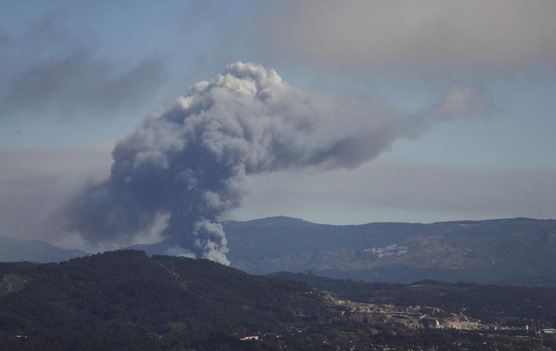 Stare de alertă în Portugalia din cauza incendiilor: Locuitorii, avertizați să nu aprindă focuri