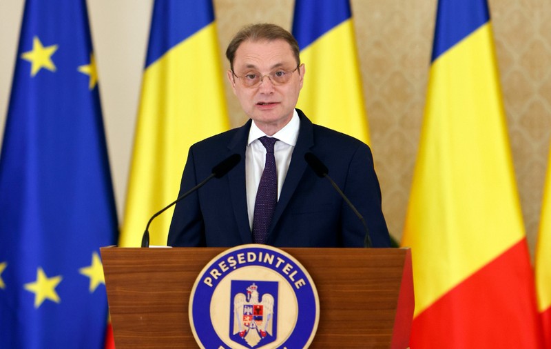 Prim-ministrul desemnat, Luca Niculescu, începe joi, 8 octombrie, o serie de consultări cu partidele parlamentare pentru formarea noului Guvern și stabilirea programului de guvernare. Sursă foto: Profimedia Images