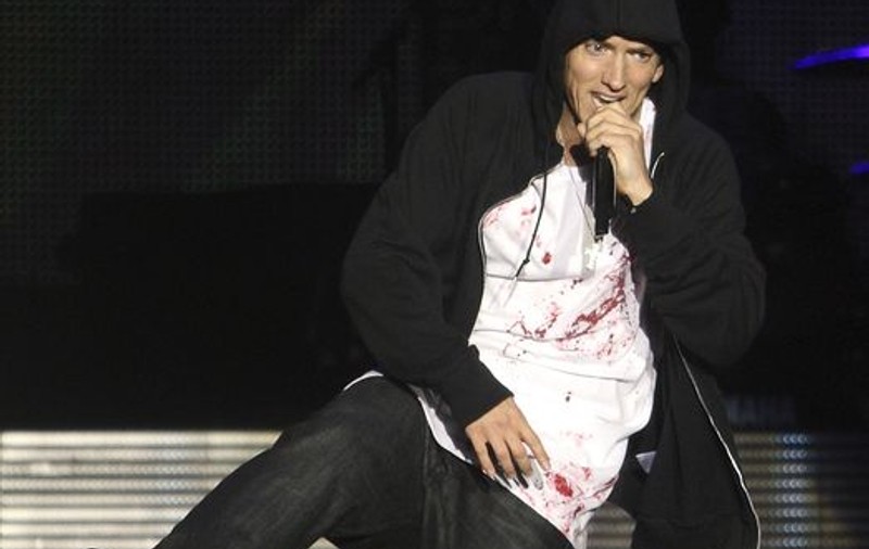 Eminem: "La mine acasă nu înjur"
