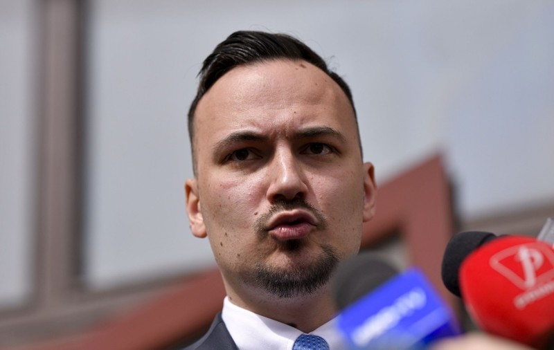 Cinci parlamentari AUR, citați la Parchetul General după violențele de la BEC. Răzvan Biro, după audieri: „Dădeam să plec și am auzit bubuituri”