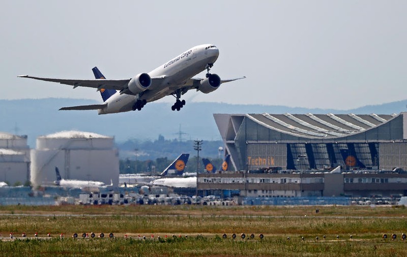 Germania ridică restricțiile de călătorie pentru Uniunea Europeană
