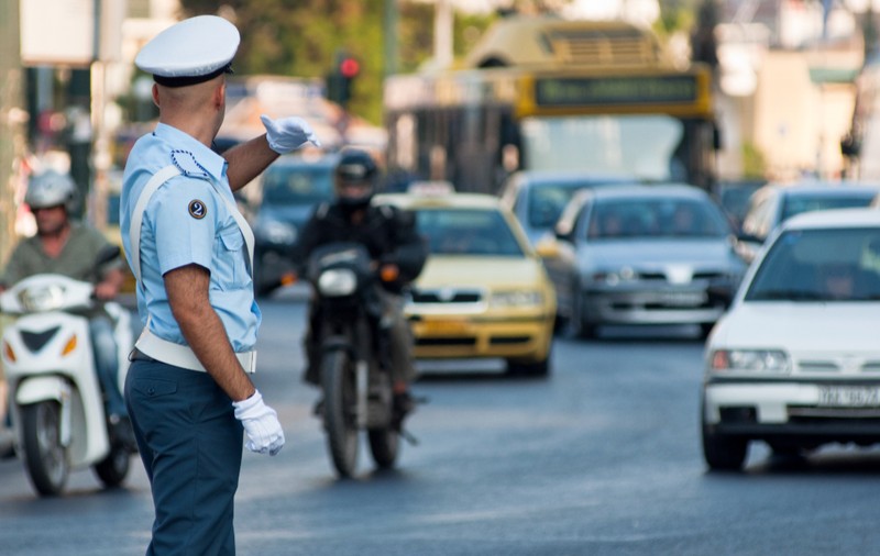 Greșeala banală făcută de mulți șoferi în Grecia care te poate lăsa fără permis pentru 40 de zile, plus o amendă de 150 de euro