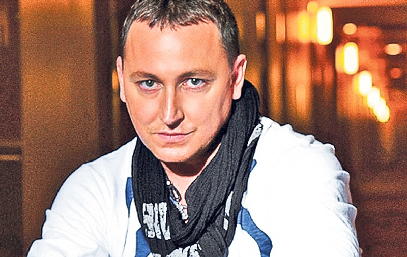 DJ Gino Manzotti, suspectat că plătea pentru sex cu minore: «Eu nu dau bani pentru fete»