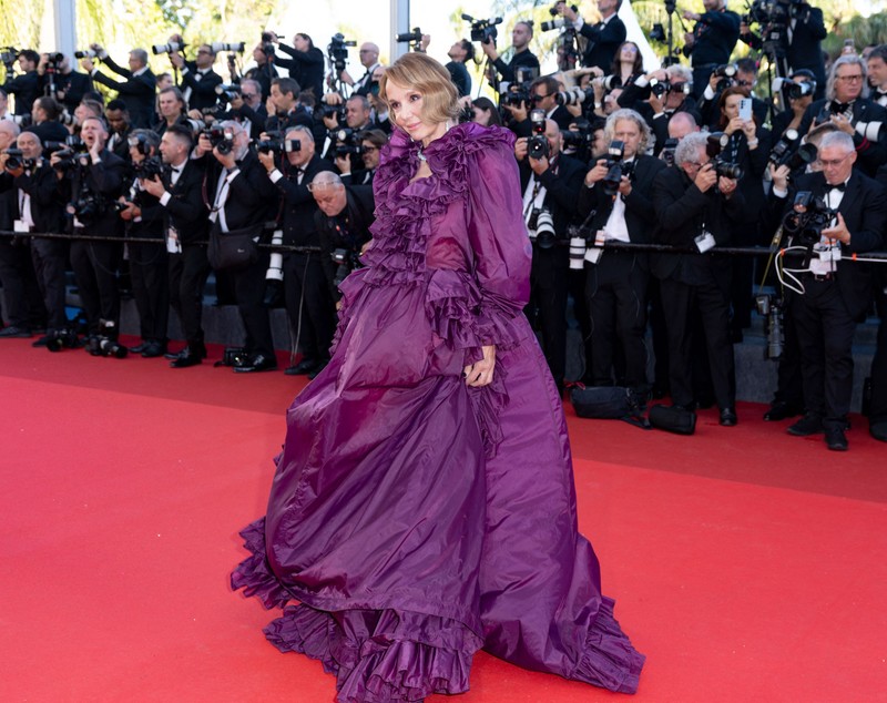 Vedete pe covorul roșu la Festivalul de Film de la Cannes 2026. Apariții spectaculoase în prima zi a evenimentului