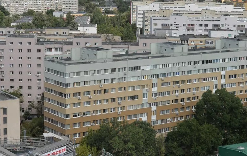 Aproape 1.000 de blocuri din București, fără apă caldă în zilele următoare, pentru lucrări. Zonele afectate