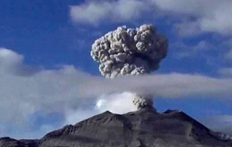 Erupție spectaculoasă în Peru | VIDEO