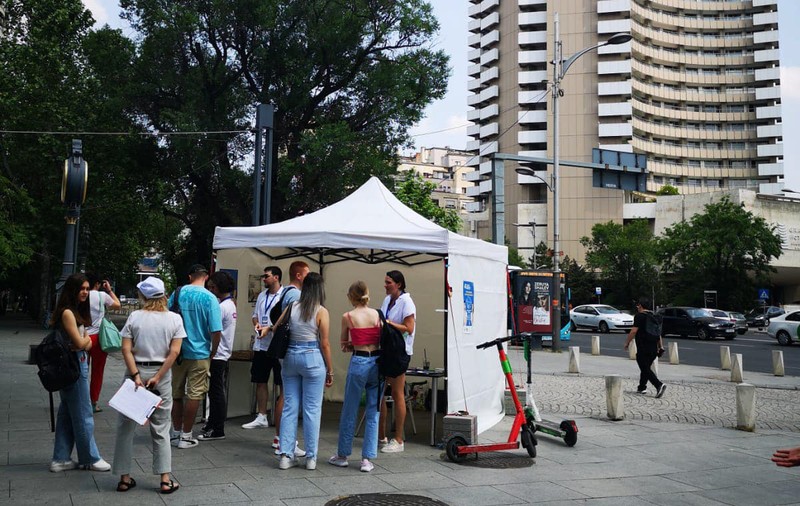 Bucureștenii, chestionați pe stradă cât alcool consumă. „Am încetat să beau datorită copiilor mei, nu aș vrea să rămână fără tată cum am pățit eu” 