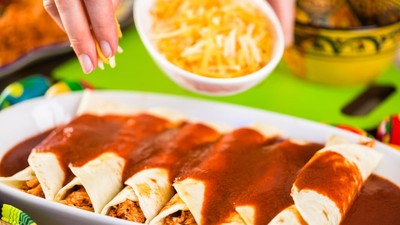 Ce este sosul enchilada și cum se prepară