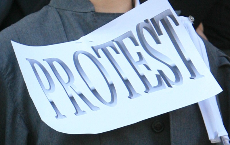 Bugetarii protestează din nou în stradă. Mămicile la fel