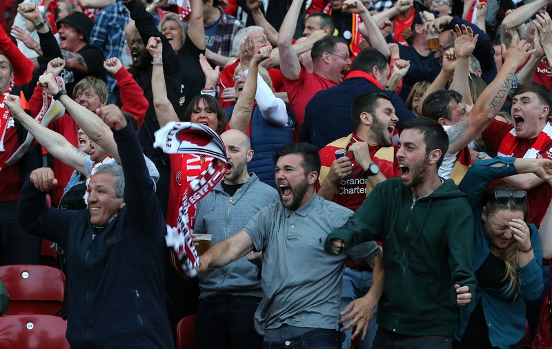 UEFA autorizează vânzarea alcoolului pe stadioane din sezonul viitor