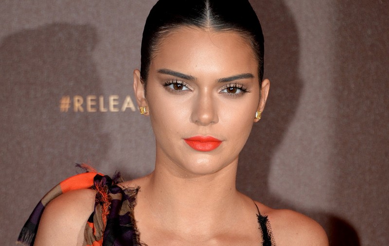 Gafă de proporții la Cannes. Ce s-a văzut în decolteul modelului Kendall Jenner | FOTO