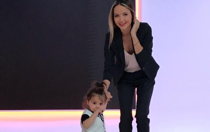 VIDEO / Octavia Geamănu a ales o dată specială ca să-i ”taie moțul” fiului ei
