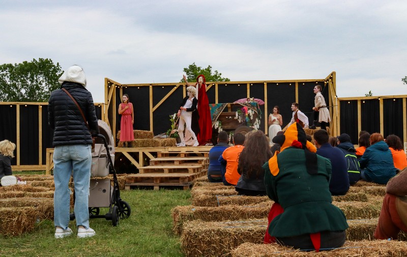 Shakespeare Village la Craiova: între lumea elisabetană și energia prezentului 