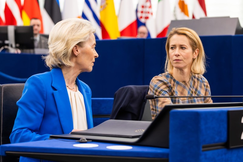 Kaja Kallas și Ursula von der Leyen la sesiunea plenară a Parlamentului European, 21 ianuarie 2026. Foto: Hepta