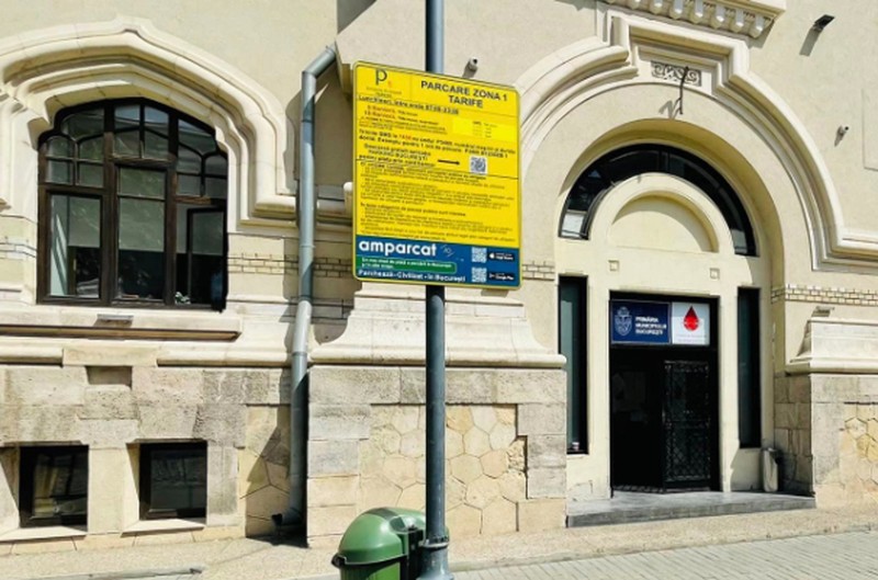 Locurile de parcare gestionate de Primăria Capitalei nu mai sunt gratuite. În funcție de zonă, șoferii trebuie să plătească între 2,5 și 10 lei pe oră. Foto: Facebook/Nicușor Dan