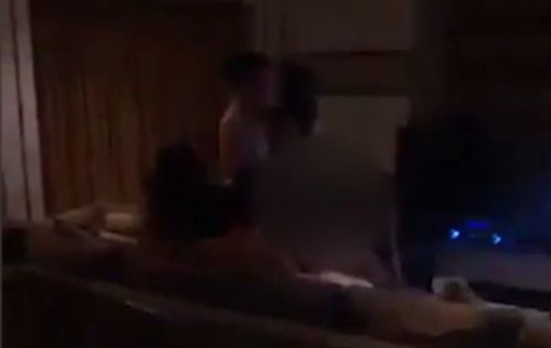 VIDEO | Echipajul unei companii de zbor a fost filmat în timpul unei orgii