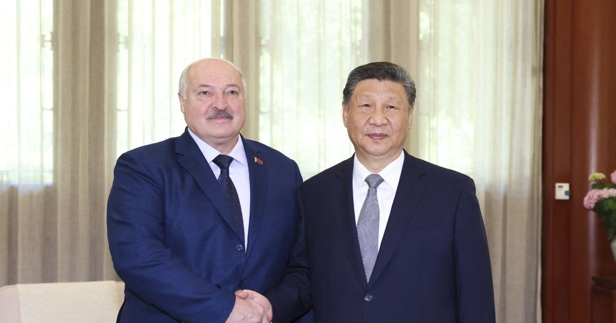 Președintele chinez Xi Jinping se întâlnește cu președintele belarus Alexander Lukașenko la Beijing