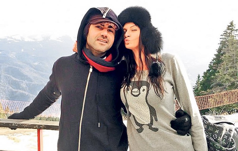 Ce viaţă pe IUBITUL RAMONEI GABOR! Şi-a serbat ZIUA ÎNCONJURAT NUMAI DE FEMEI!