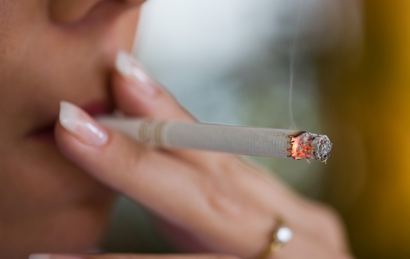 Peste 5 milioane de români cu vârsta peste 15 ani sunt fumători