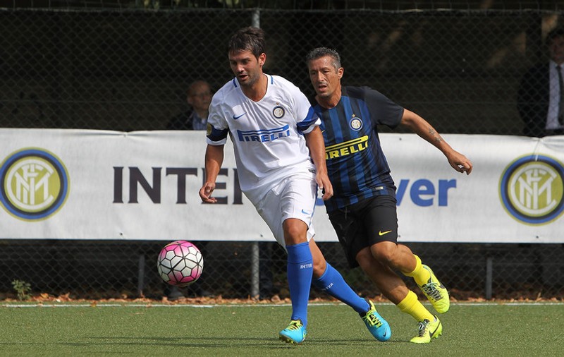 Cristi Chivu se menține în formă. A jucat fotbal cu foștii colegi de la Inter | GALERIE FOTO