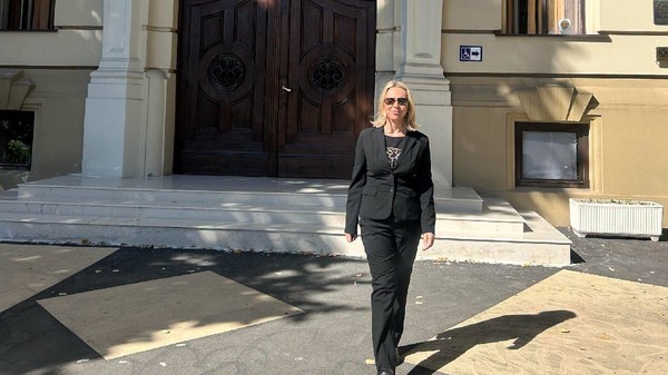 Violeta Estrella Bontilă, directoarea Colegiului Național „CD Loga” din Timișoara