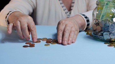 bani saracie romania