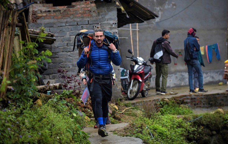 FOTO EXCLUSIV / Dorian Popa, afectat de experiența în Vietnam. "Fizic m-am descurcat, psihic am fost cam terfelit”