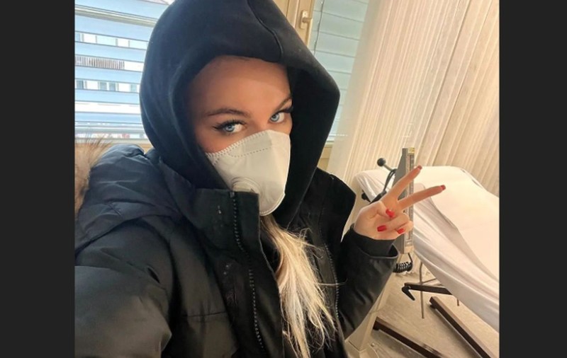 Vedetă din Elveția, la capătul puterilor, după ce s-a infectat a treia oară cu COVID: „I-am lăsat mamei o scrisoare de adio”