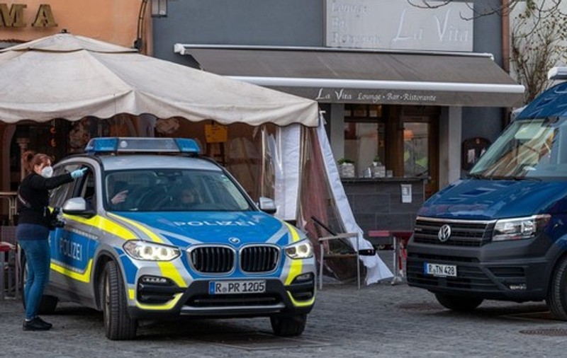 O persoană a murit și șapte au ajuns la spital în Germania, după ce au primit șampanie contaminată cu ecstasy