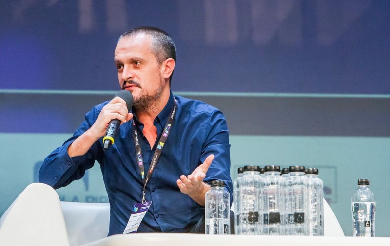 Șeful BRAT spune că apariția pozei cu „cheful” lui Orban demonstrează cum niciun guvern nu-și poate cumpăra tăcerea presei