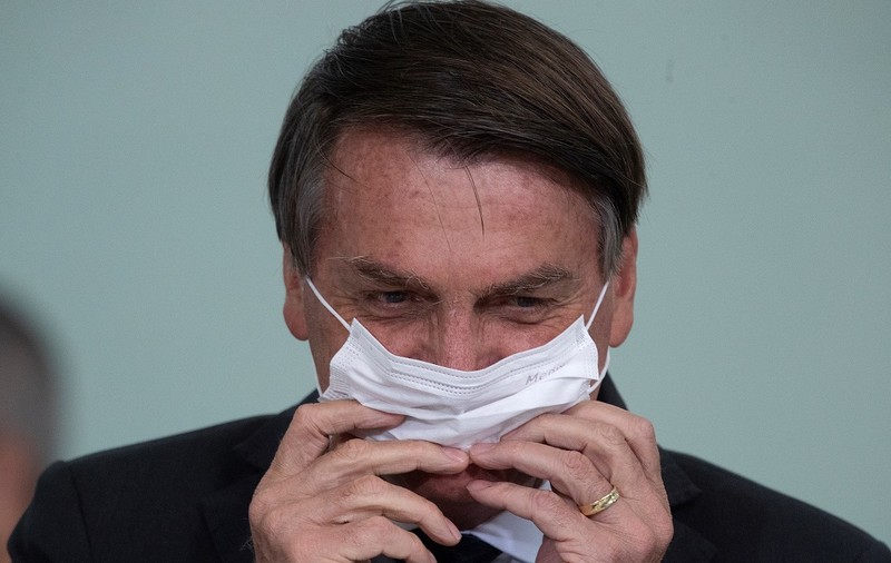 YouTube a suspendat contul președintelui brazilian Bolsonaro, după ce a promovat informații false despre vaccinul anti COVID